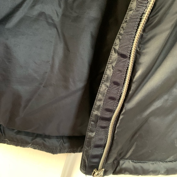 Lululemon Down Running Vest 6 - Picture 5 of 15